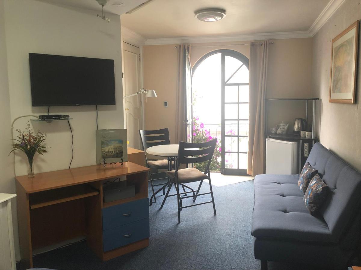 Amplia Habitacion Tipo Ejecutiva Con Bano Y Acceso Privados Toluca Kültér fotó
